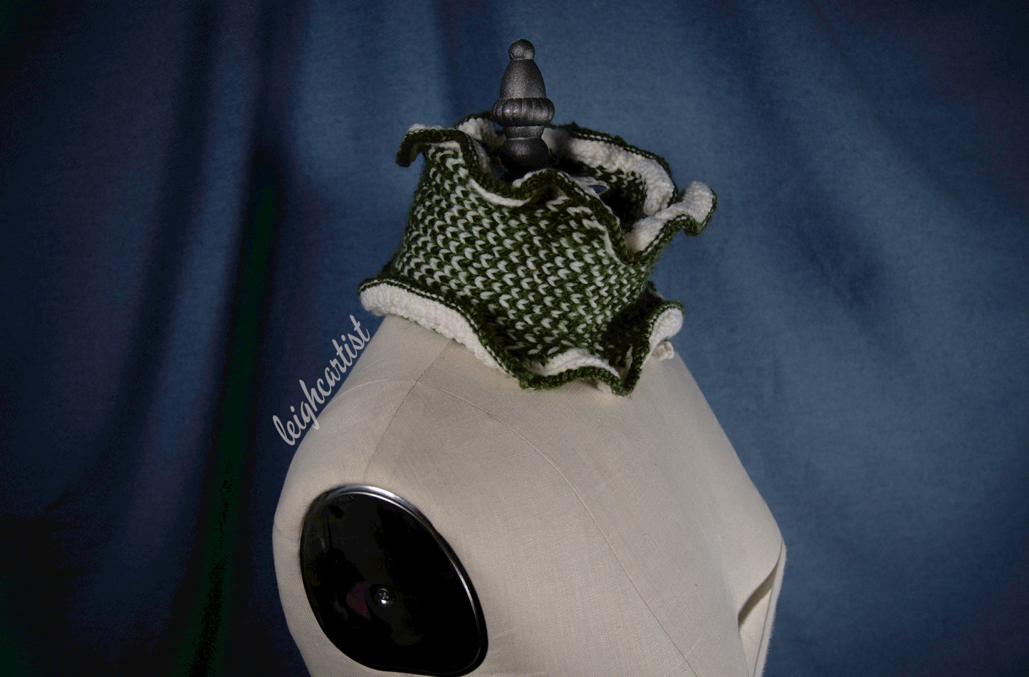 Moss Green & White Knit Ruffle Scarf